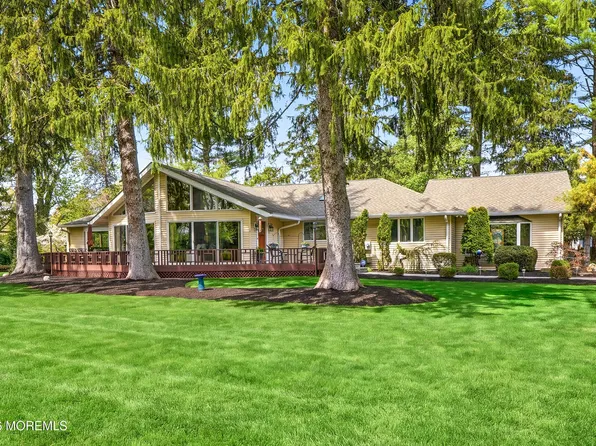 65 Alexander Drive, Red Bank, NJ 07701