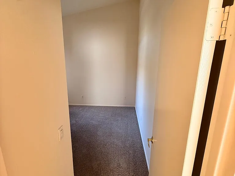 4556 E Charleston Ave — Photo 26