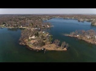 12387 Sunset Point Dr, Plainwell, MI 49080