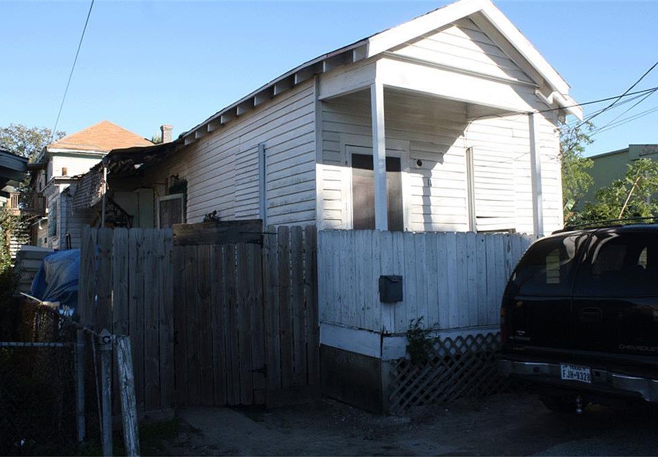 1st image of 1111 31st St