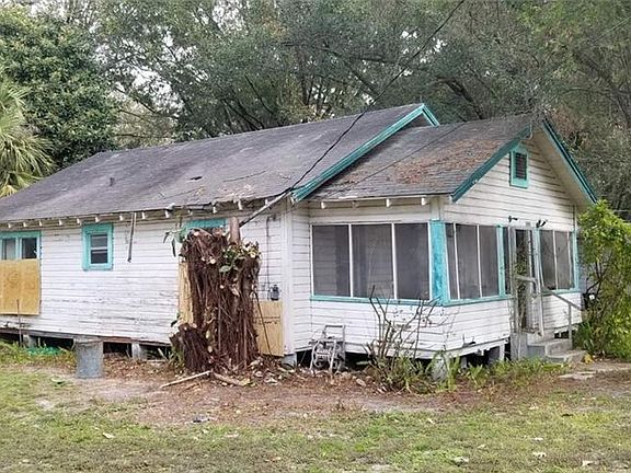 2nd image of 1230 E Myrtle St