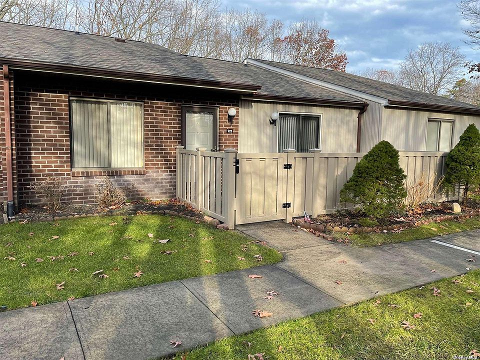 1st image of 712 Hilltop Ct #712