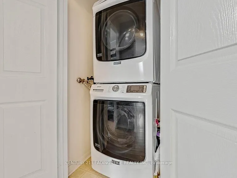 25 Mondeo Dr — Photo 29