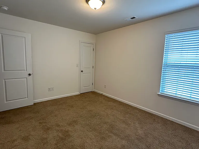 1130 Rock Haven Dr — Photo 13