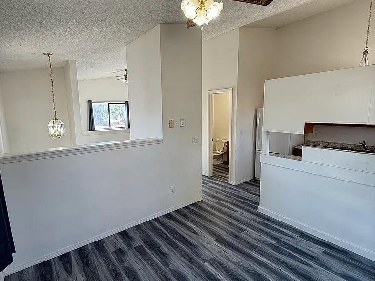 217 Rich St #217 — Photo 6