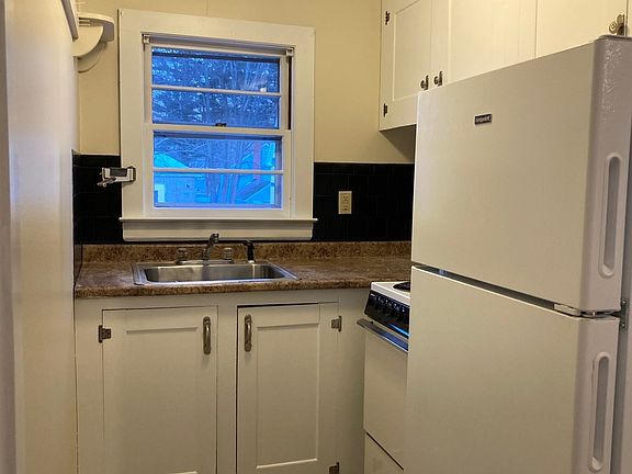 2nd image of 31 W Old Orchard Ave #D
