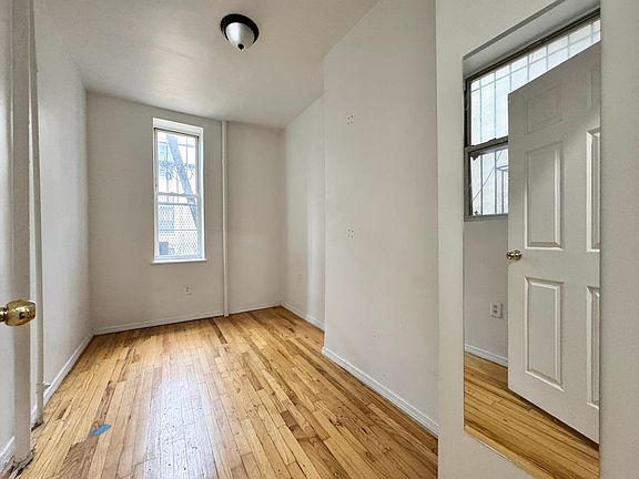 3rd image of 5 Macdonough St APT 1L