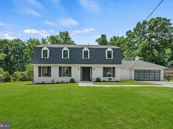 8610 Camille Dr, Potomac, MD 20854