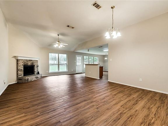 2nd image of 1008 Ronald Allen Ct