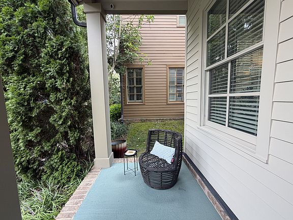 3rd image of 101 Cottage Ln