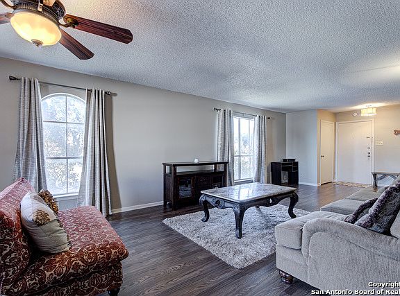 4th image of 8915 Datapoint Dr APT 49H