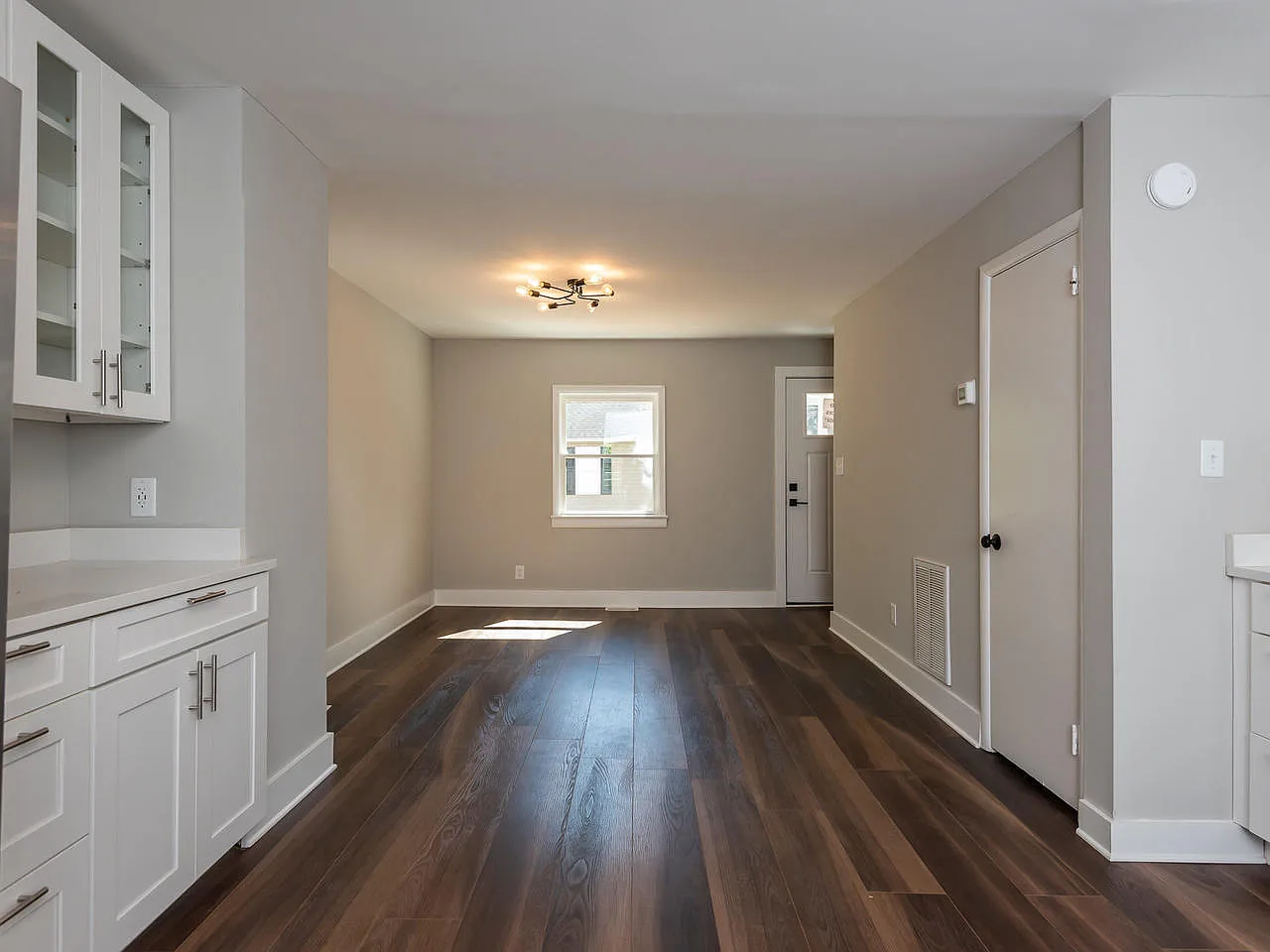 734 East Lenoir Street - 600 — Photo 2