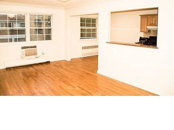 4th image of 2317 28th St