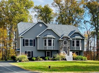 22 Abigail Ct, Rock Tavern, NY 12575