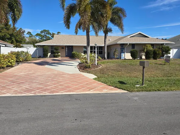 1011 SE Spinnaker Avenue, Port St Lucie, FL 34983