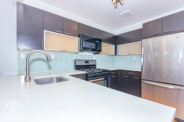 Rented by MySpaceNYC | media 5