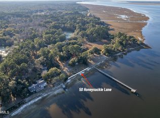 50 Honeysuckle Ln, Beaufort, SC 29907