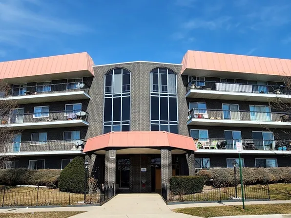 4840 Foster St APT 113, Skokie, IL 60077