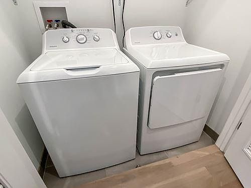 5th image of 3347 N Kenmore Ave #4