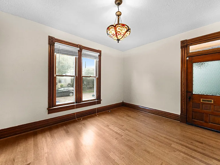 335 W 2nd Ave — Photo 12