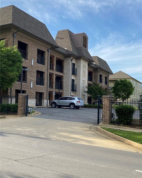 1st image of 1426 Bryant Cir #6