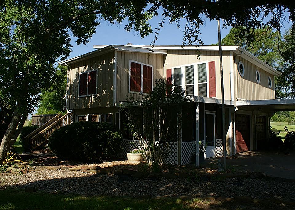 1st image of 12725 Hackberry Dr