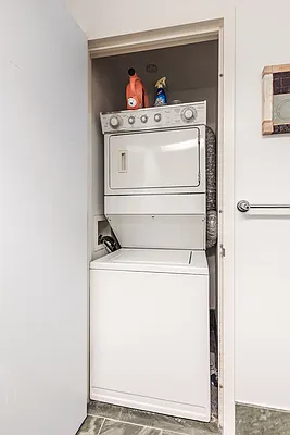 Rented by RE/MAX Midtown | media 49
