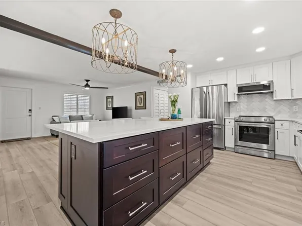 1549 Sandpiper ST #73, NAPLES, FL 34102