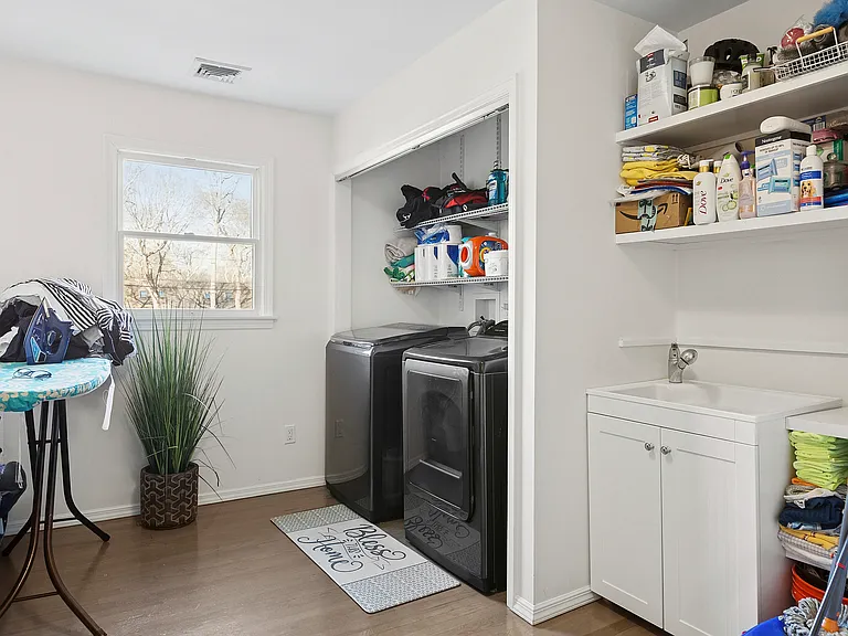 9 Seaside Ave — Photo 13