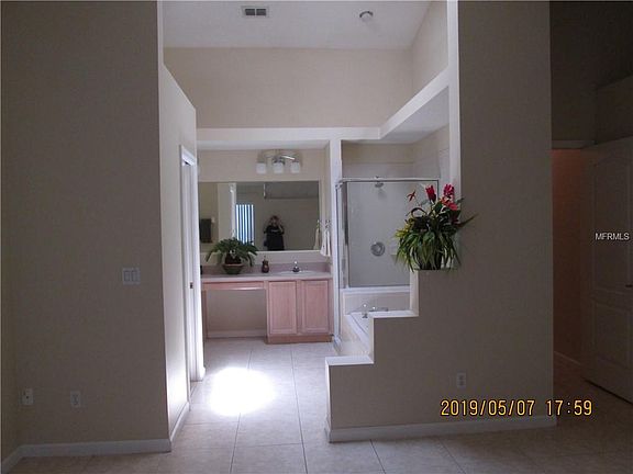 4th image of 15834 Bay Vista Dr