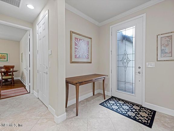 5th image of 182 WOODHURST Drive