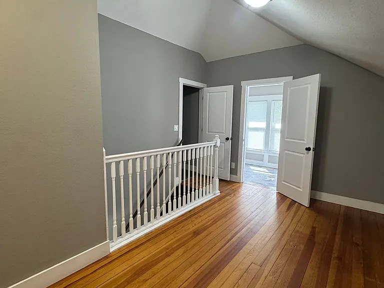 405 S Ellis St — Photo 9