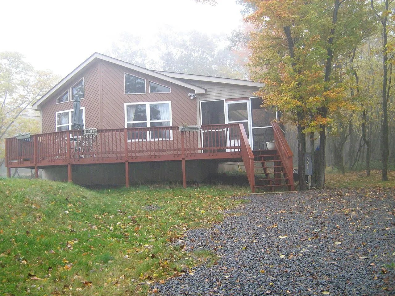 850 Crescent Way photo 1