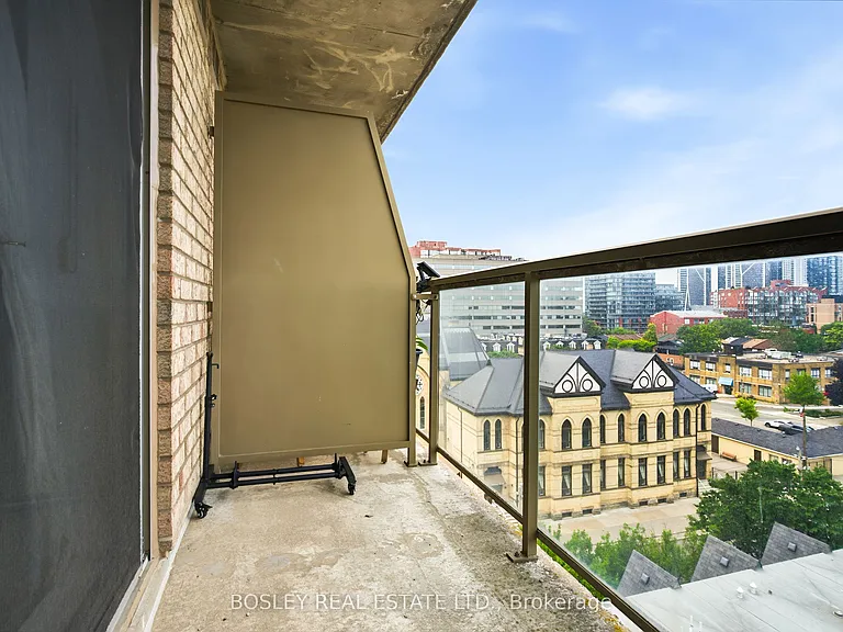 140 W Bathurst St #803 — Photo 21