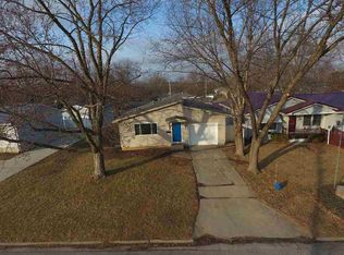 1918 Coachman Dr, Waterloo, IA 50701