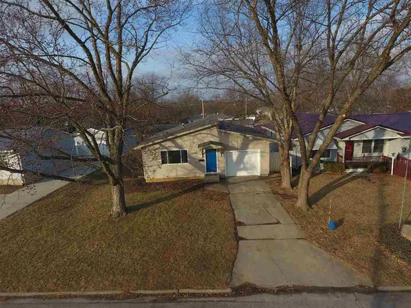 1918 Coachman Dr, Waterloo, IA 50701