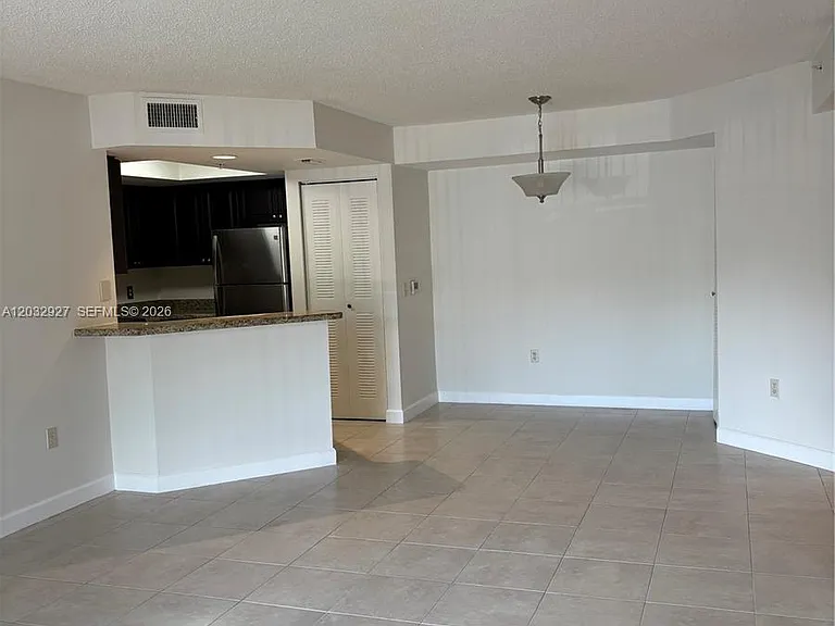 4155 N Haverhill Rd #1402 — Photo 9
