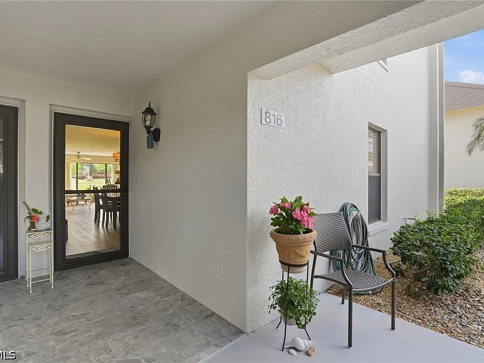 5905 Trailwinds Dr #816