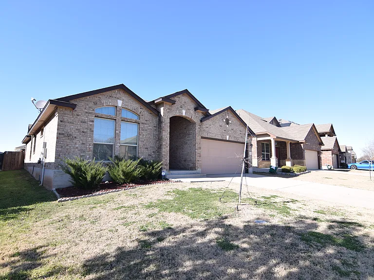 1230 Fawn Lily Dr — Photo 2