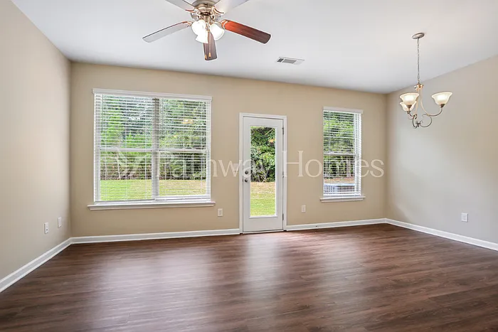 3039 Bonnes Dr — Photo 5