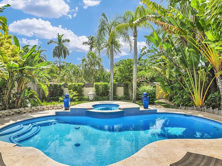 753 Villa Portofino Cir — Photo 10