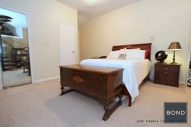 Rented by Bond New York