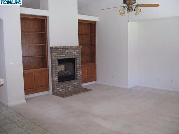 5th image of 2320 S Beech Dr