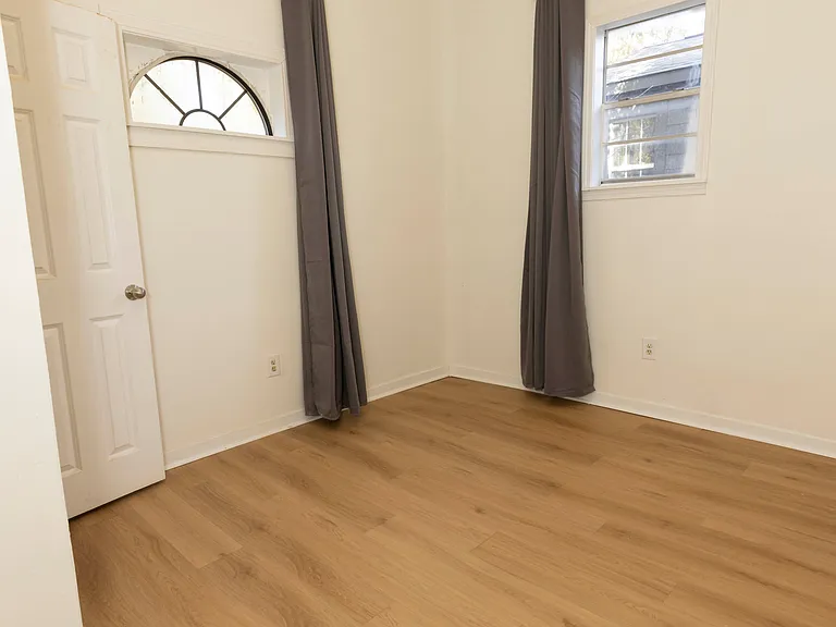 993 Oakview St #101 — Photo 14