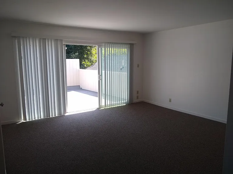 444 Villa Ter — Photo 3