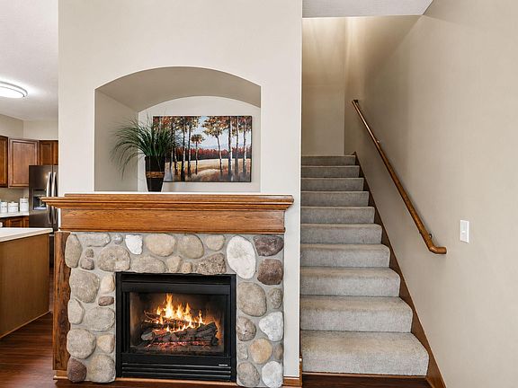 5th image of 15648 Emerald Dr N Unit 2