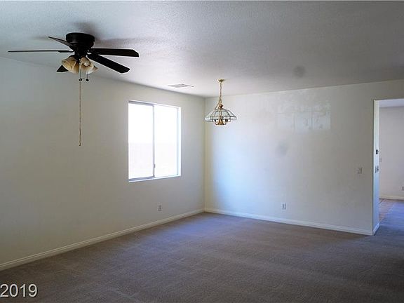 4th image of 3008 Jacaranda Dr