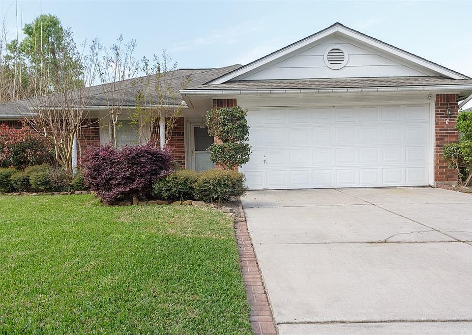 1st image of 2302 Old Oak Ln