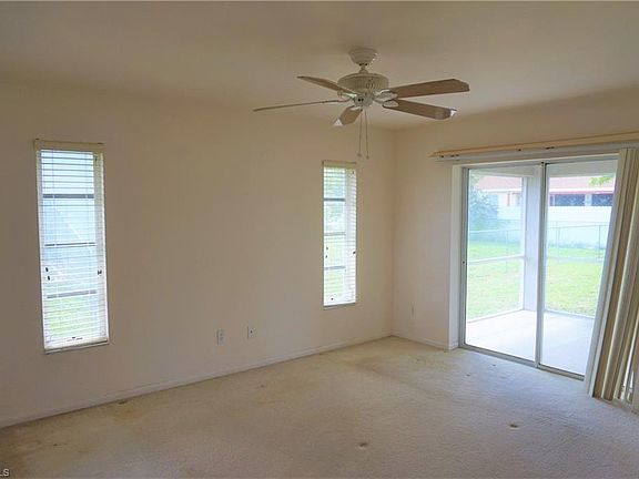 4th image of 406 NW 21st Ter