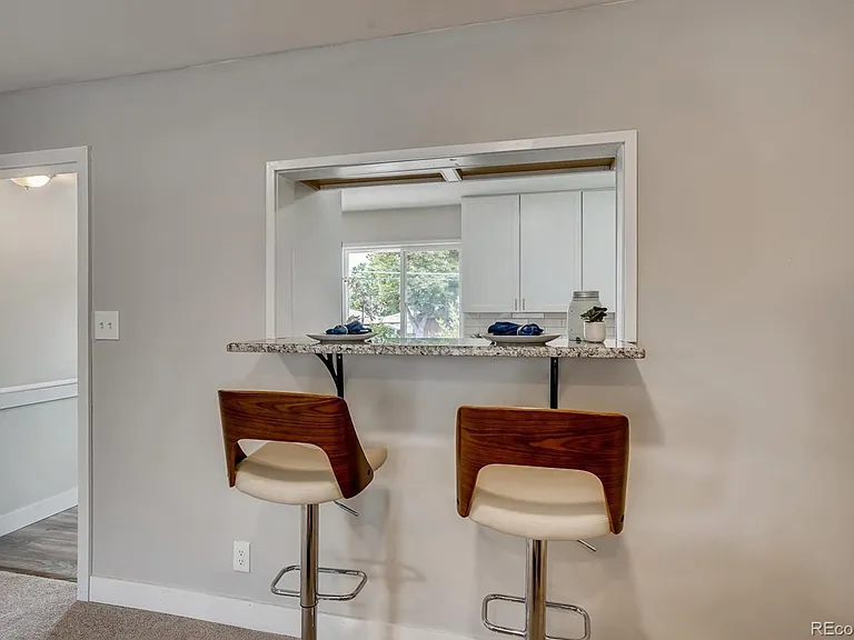 8521 Crescent Dr — Photo 12
